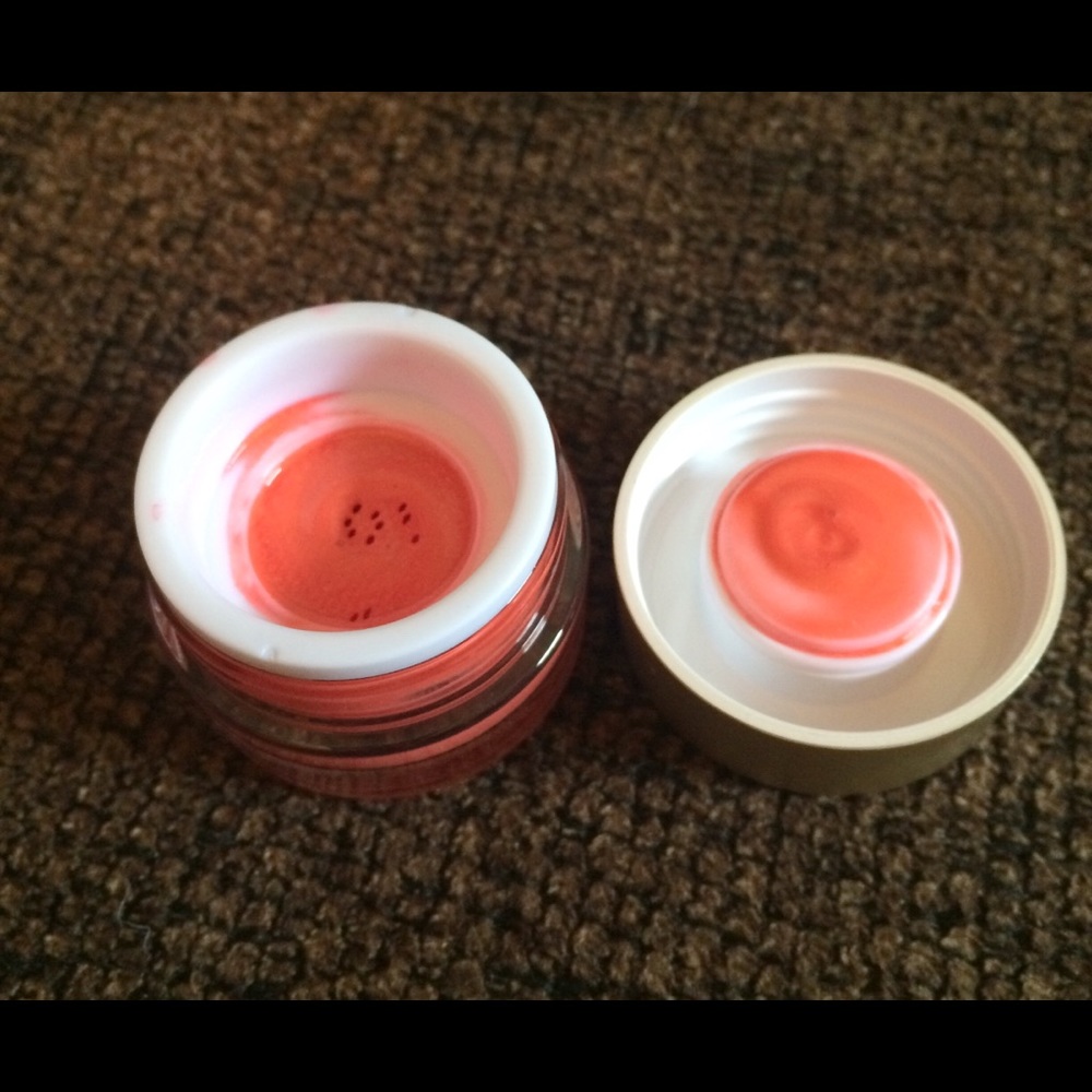 Stila Aqua Glow Watercolor Blush- Shimmering Lotus